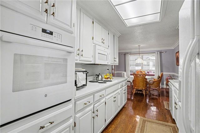 1329 Saxony Drive SE, Conyers, GA 30013