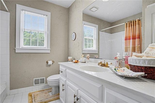 1329 Saxony Drive SE, Conyers, GA 30013