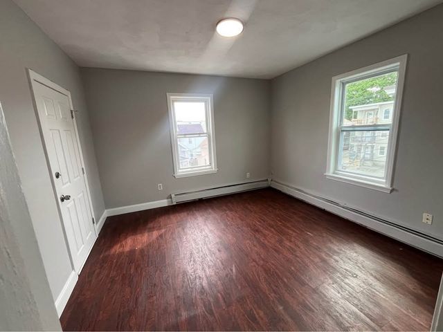 6 Dalton 3, Lowell, MA 01850