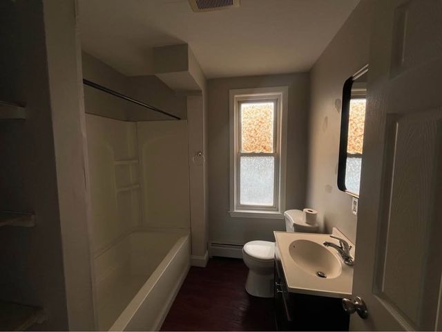 6 Dalton 3, Lowell, MA 01850