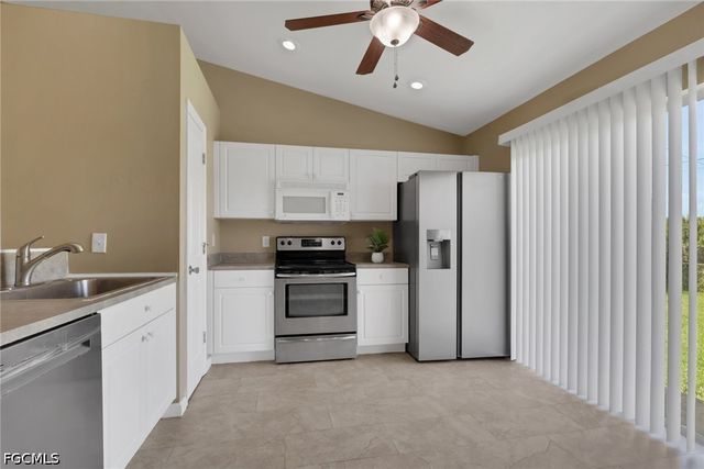 325 NE 30th TER, Cape Coral, FL 33909