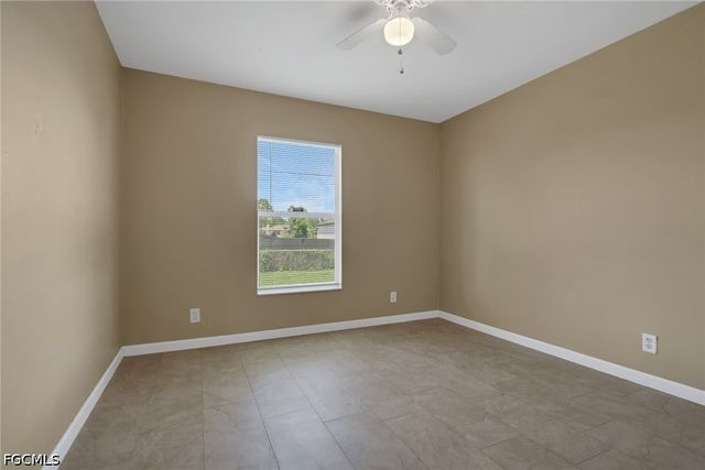 325 NE 30th TER, Cape Coral, FL 33909