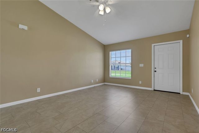 325 NE 30th TER, Cape Coral, FL 33909