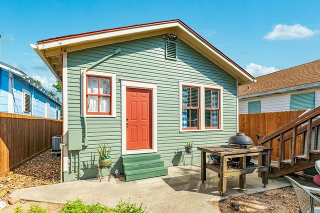 4123 Avenue Q, Galveston, TX 77550