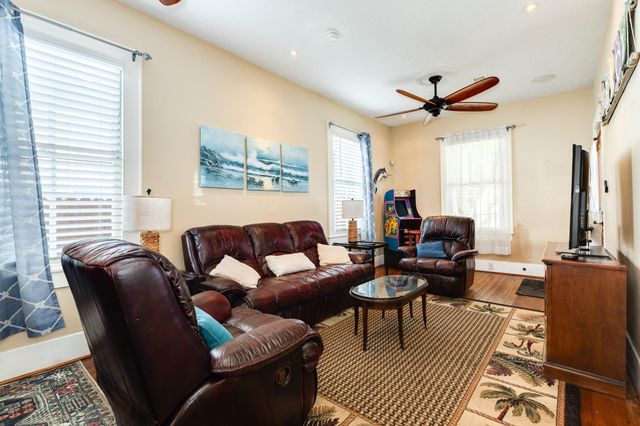 4123 Avenue Q, Galveston, TX 77550