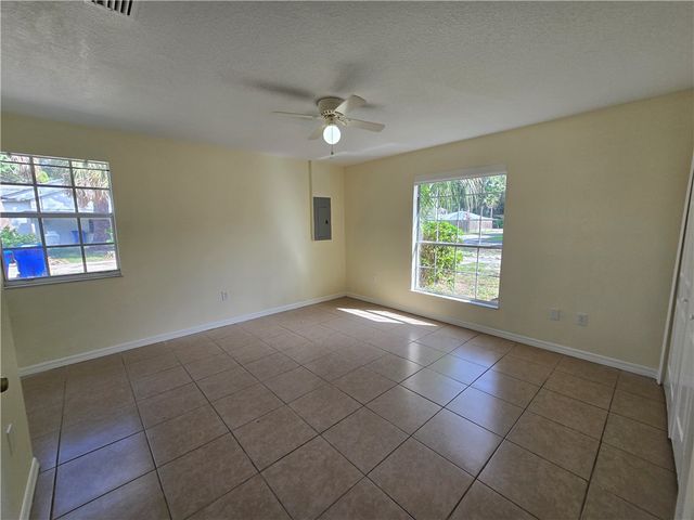 1748 23rd Street, Vero Beach, FL 32960