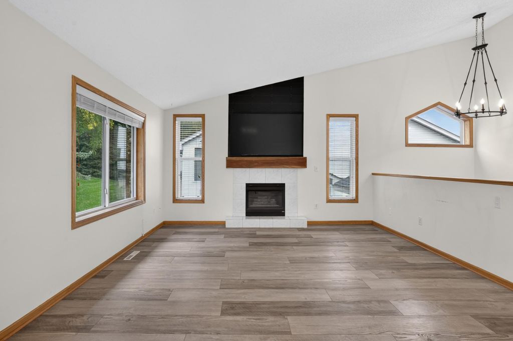 8379 143rd Street W, Apple Valley, MN 55124 — photo 2