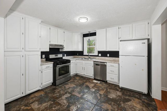 811 Hester, Benton, AR 72015