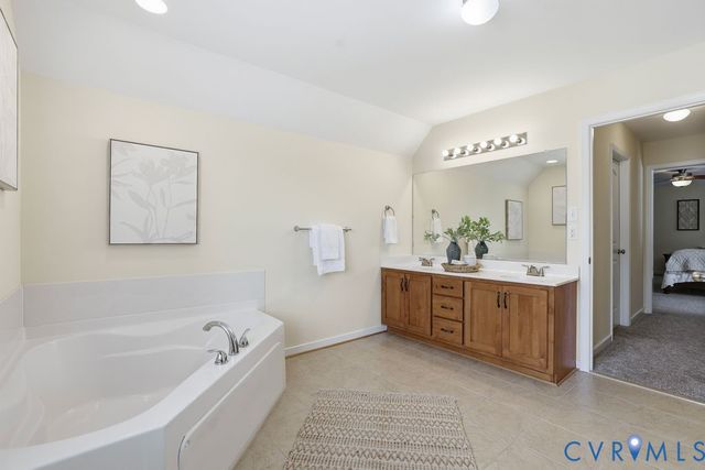 16624 Otterdale Pointe Dr, Moseley, VA 23120