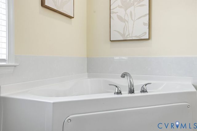 16624 Otterdale Pointe Dr, Moseley, VA 23120