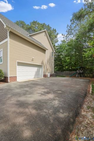 16624 Otterdale Pointe Dr, Moseley, VA 23120