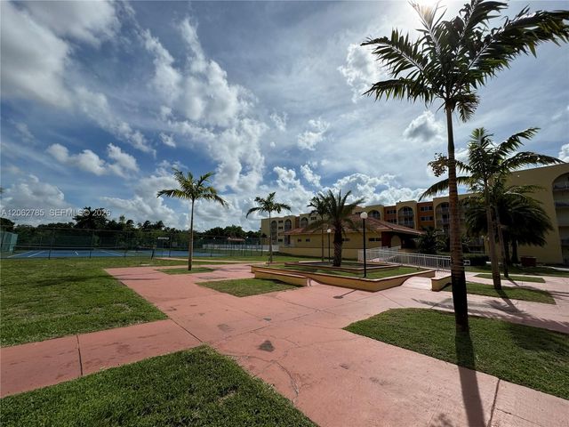 7010 NW 186th St 5-418, Hialeah, FL 33015