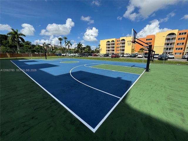 7010 NW 186th St 5-418, Hialeah, FL 33015