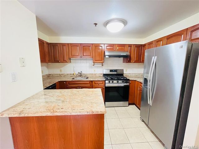 6434 Grand Central Parkway 2B, Forest Hills, NY 11375