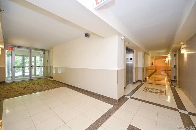 6434 Grand Central Parkway 2B, Forest Hills, NY 11375