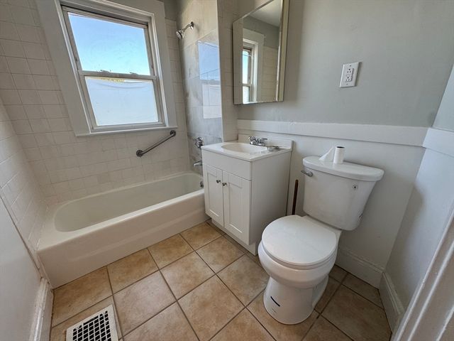 11 Glynn Terrace A, Quincy, MA 02169