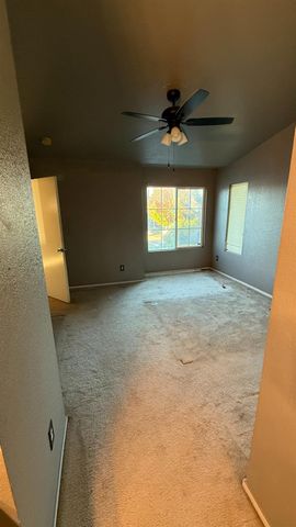 1776 Toiyabe Ln, Stockton, CA 95206