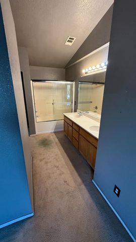 1776 Toiyabe Ln, Stockton, CA 95206
