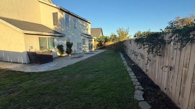 1776 Toiyabe Ln, Stockton, CA 95206