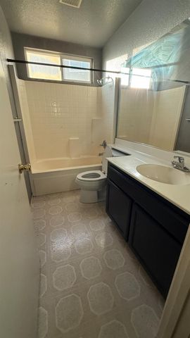 1776 Toiyabe Ln, Stockton, CA 95206