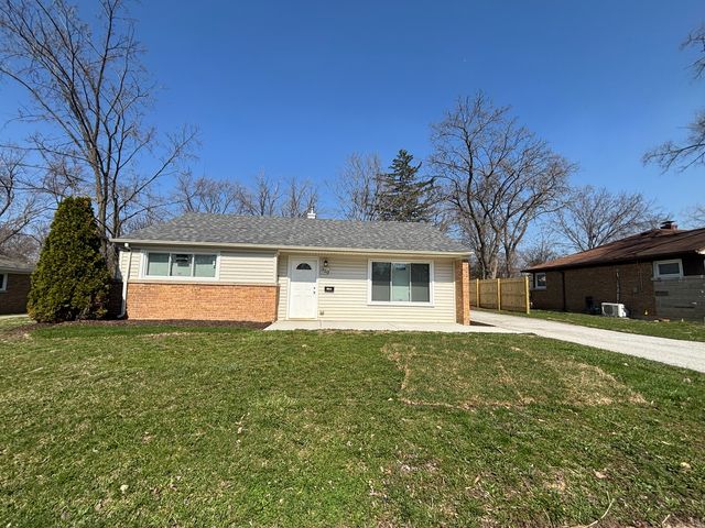 320 Minocqua Street, Park Forest, IL 60466