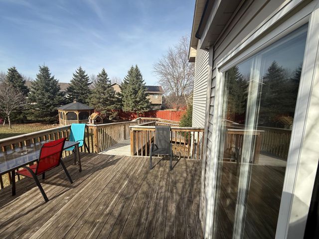 4426 Ladyslipper Avenue N, Brooklyn Park, MN 55443