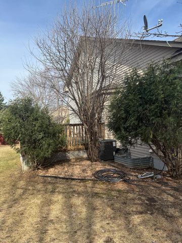 4426 Ladyslipper Avenue N, Brooklyn Park, MN 55443