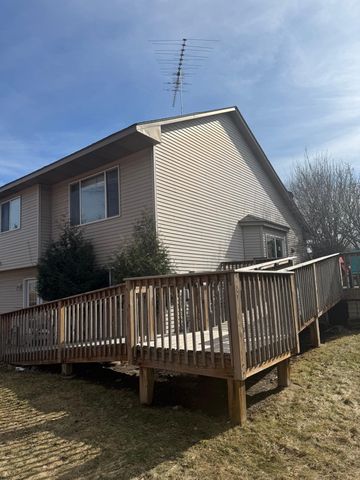 4426 Ladyslipper Avenue N, Brooklyn Park, MN 55443