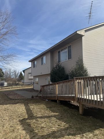 4426 Ladyslipper Avenue N, Brooklyn Park, MN 55443