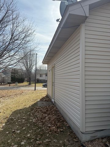 4426 Ladyslipper Avenue N, Brooklyn Park, MN 55443