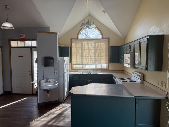 4426 Ladyslipper Avenue N, Brooklyn Park, MN 55443