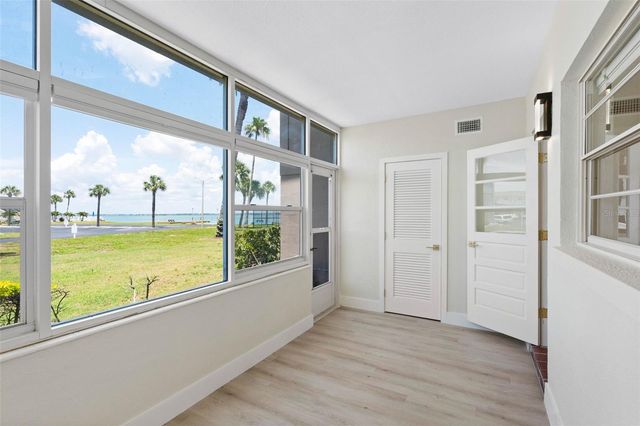 1 GATESHEAD DRIVE B108, Dunedin, FL 34698