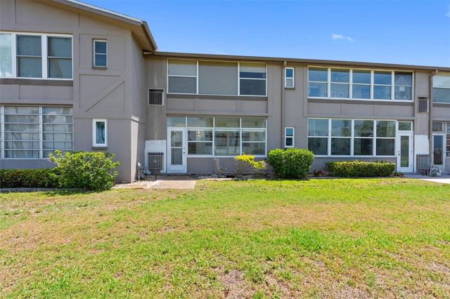 1 GATESHEAD DRIVE B108, Dunedin, FL 34698