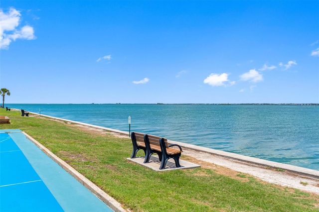 1 GATESHEAD DRIVE B108, Dunedin, FL 34698