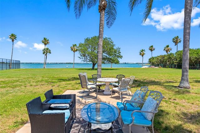 1 GATESHEAD DRIVE B108, Dunedin, FL 34698