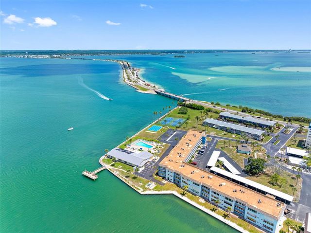 1 GATESHEAD DRIVE B108, Dunedin, FL 34698