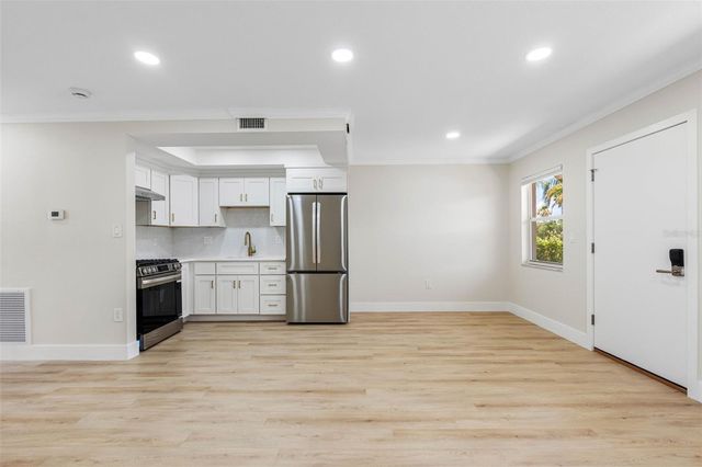 1 GATESHEAD DRIVE B108, Dunedin, FL 34698