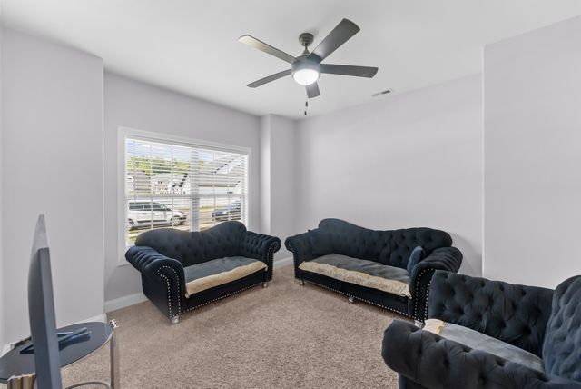 296 Corn Hill Ct, Clarksville, TN 37042