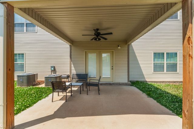 296 Corn Hill Ct, Clarksville, TN 37042