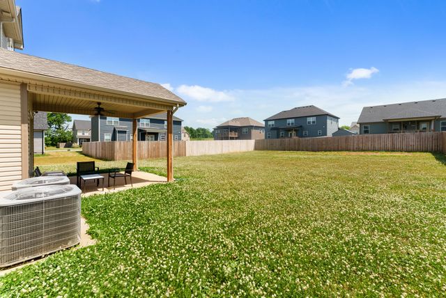 296 Corn Hill Ct, Clarksville, TN 37042