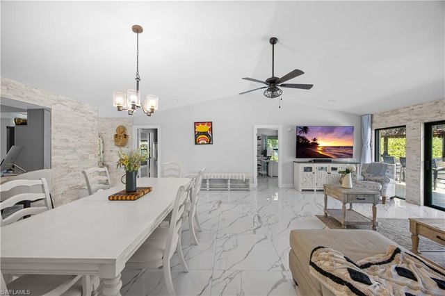 1890 Oakes BLVD # A, Naples, FL 34119