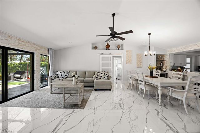 1890 Oakes BLVD # A, Naples, FL 34119