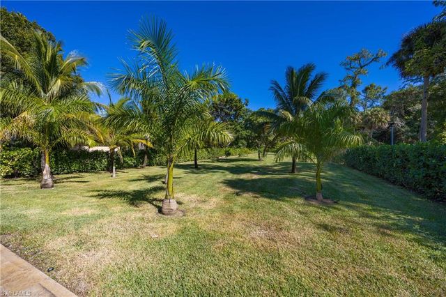 1890 Oakes BLVD # A, Naples, FL 34119