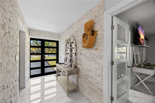 1890 Oakes BLVD # A, Naples, FL 34119