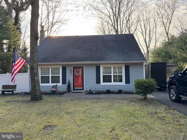 19 N CENTRAL AVE, Sicklerville, NJ 08081