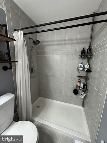 19 N CENTRAL AVE, Sicklerville, NJ 08081