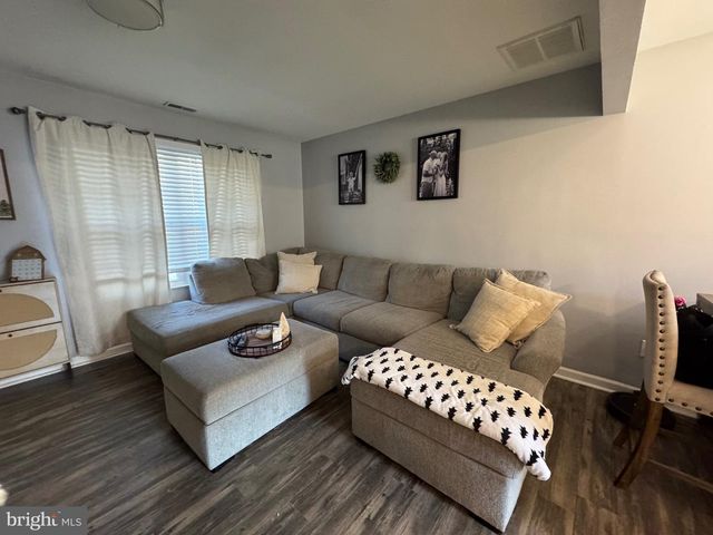 19 N CENTRAL AVE, Sicklerville, NJ 08081