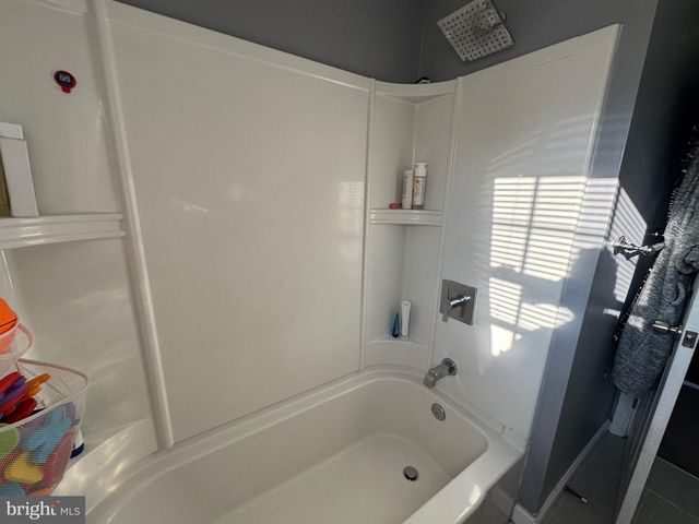 19 N CENTRAL AVE, Sicklerville, NJ 08081