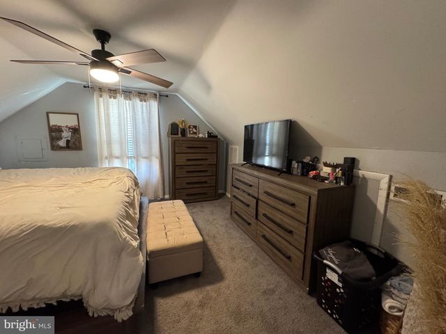 19 N CENTRAL AVE, Sicklerville, NJ 08081