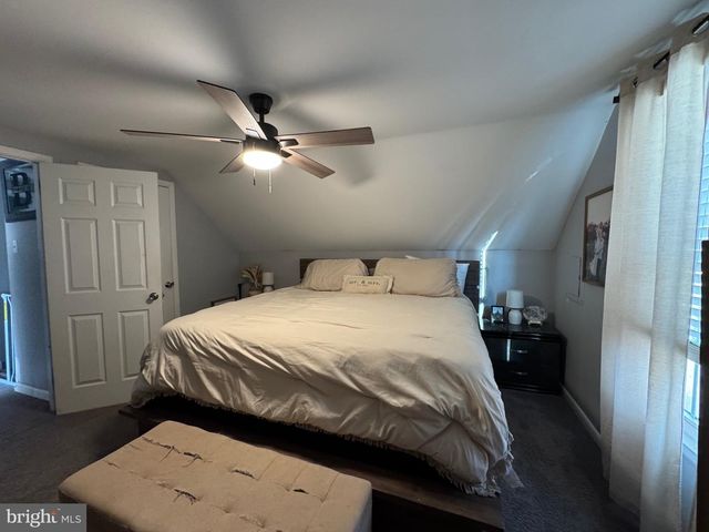 19 N CENTRAL AVE, Sicklerville, NJ 08081